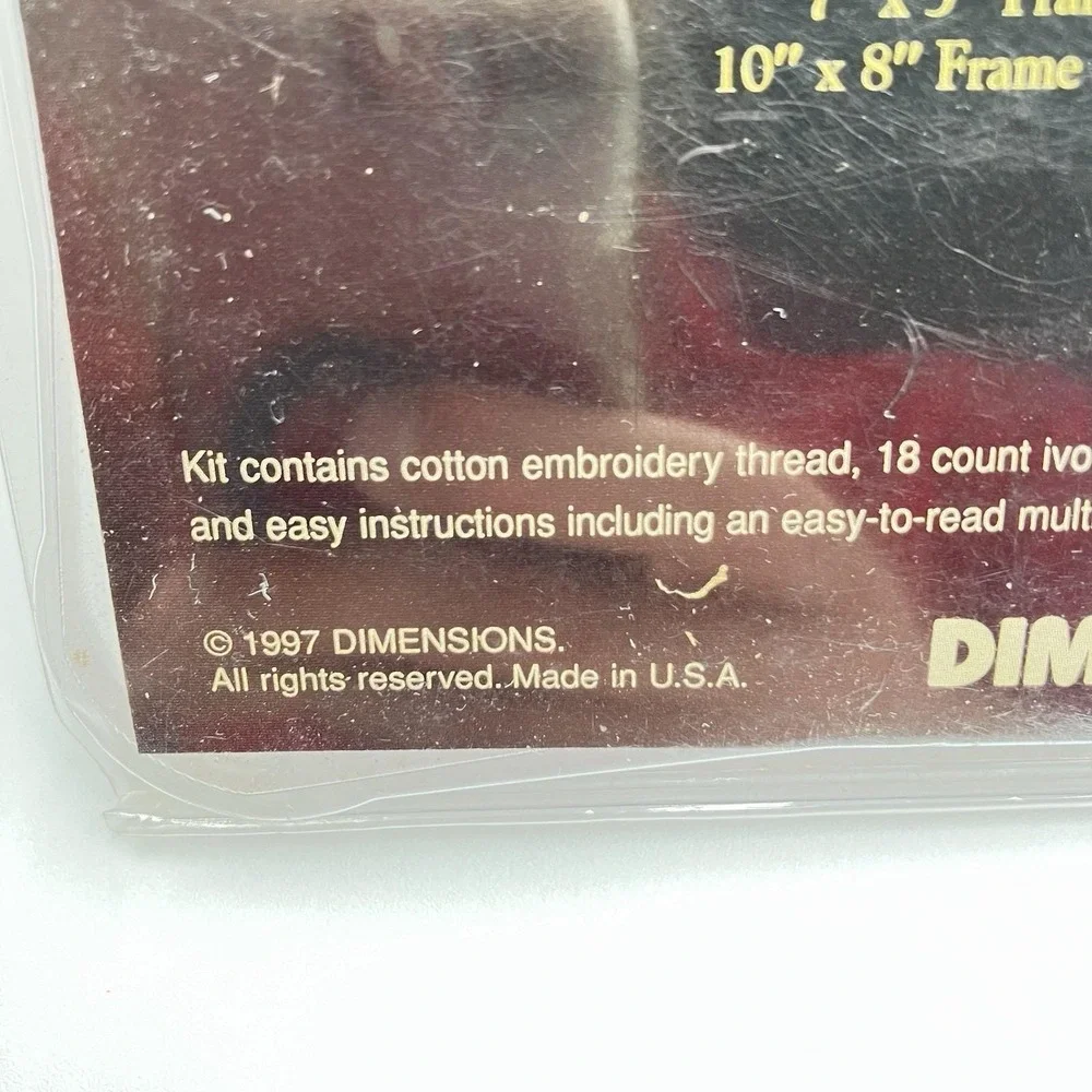 Vintage Dimensions Gold Collection Shell Wreath Welcome Cross Stitch Kit  6756